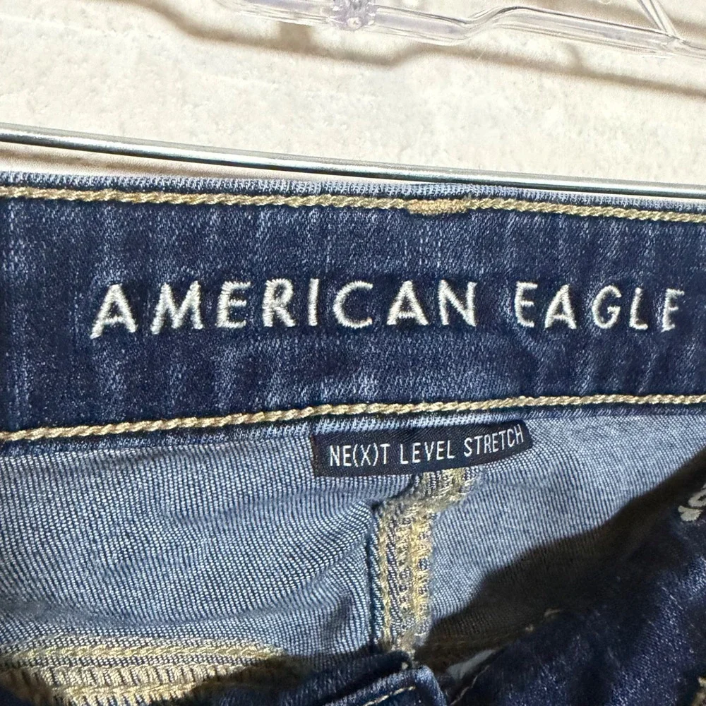 American Eagle Mid Rise Jegging Jeans Dark  Distressed Step Hem Size 8 Regular‎